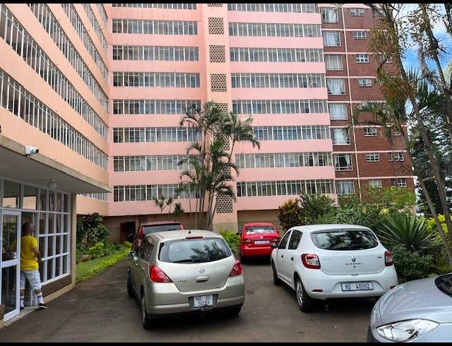3 BEDROOM APARTMENT FOR SALE IN MONTCLAIR